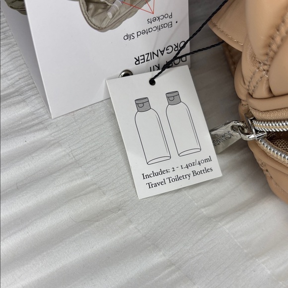 NWT Joan & David Bubble Diamond Quilted Dopp Kit Toiletry Organizer - Picture 15 of 15